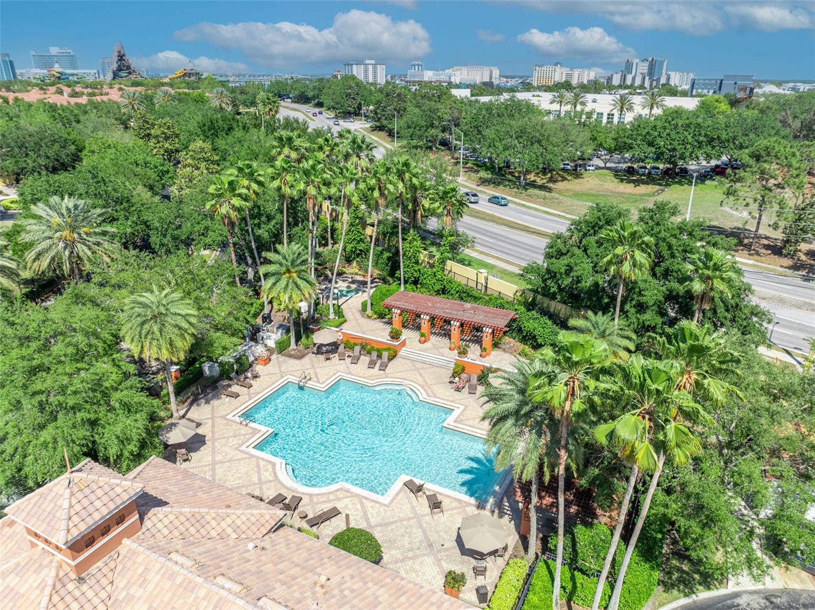 LAKESIDE/TOSCANA - Residential Lease