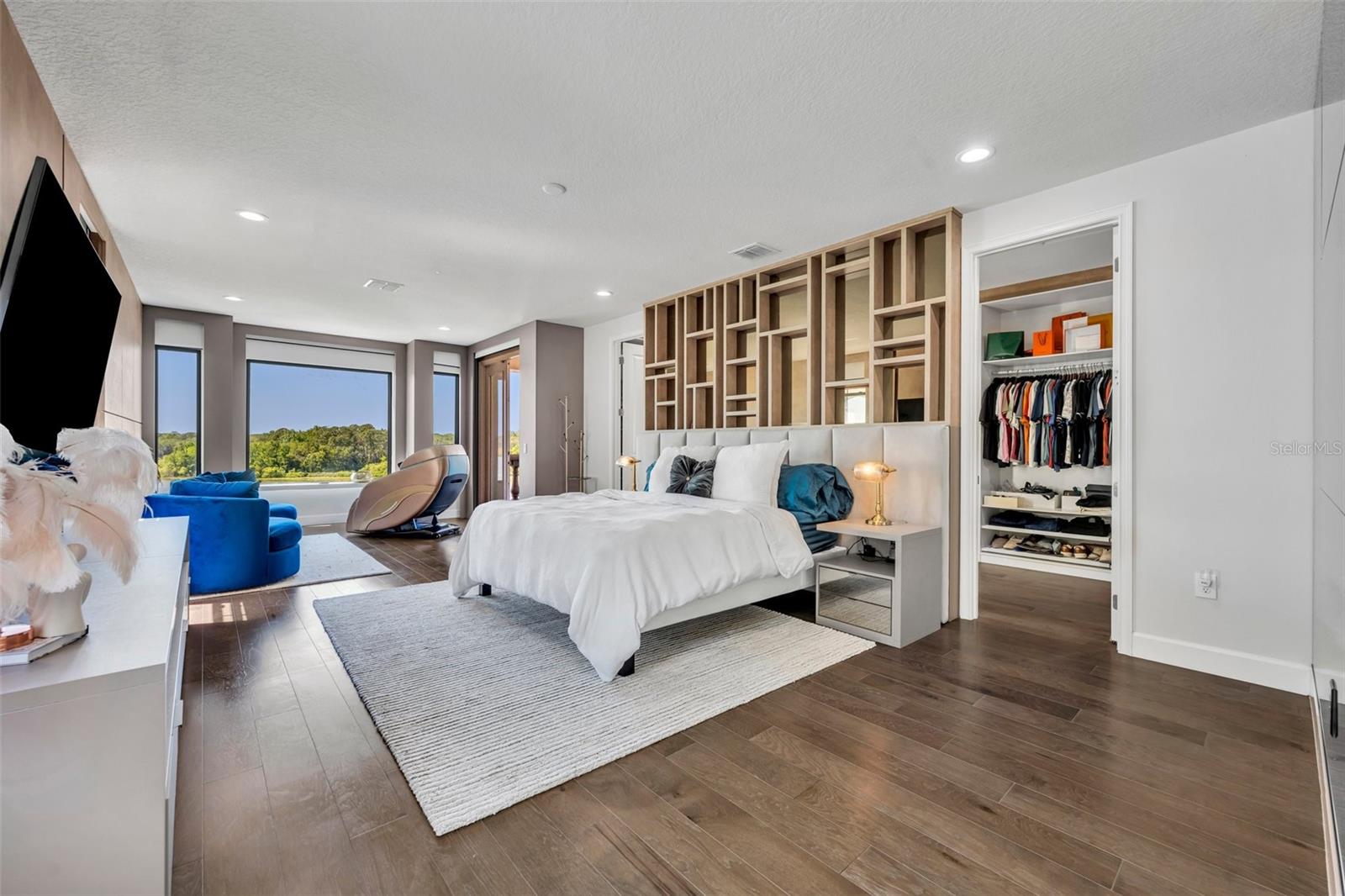 LAKESIDE/TOSCANA - Residential Lease