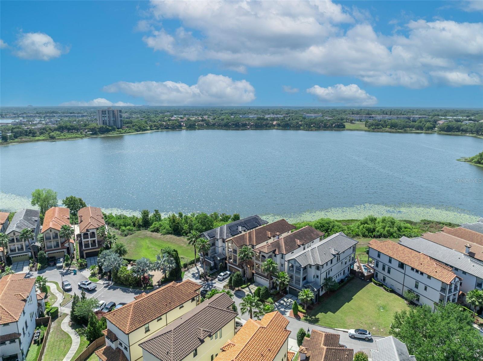 LAKESIDE/TOSCANA - Residential Lease