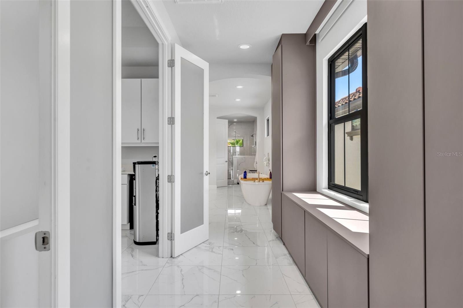 LAKESIDE/TOSCANA - Residential Lease