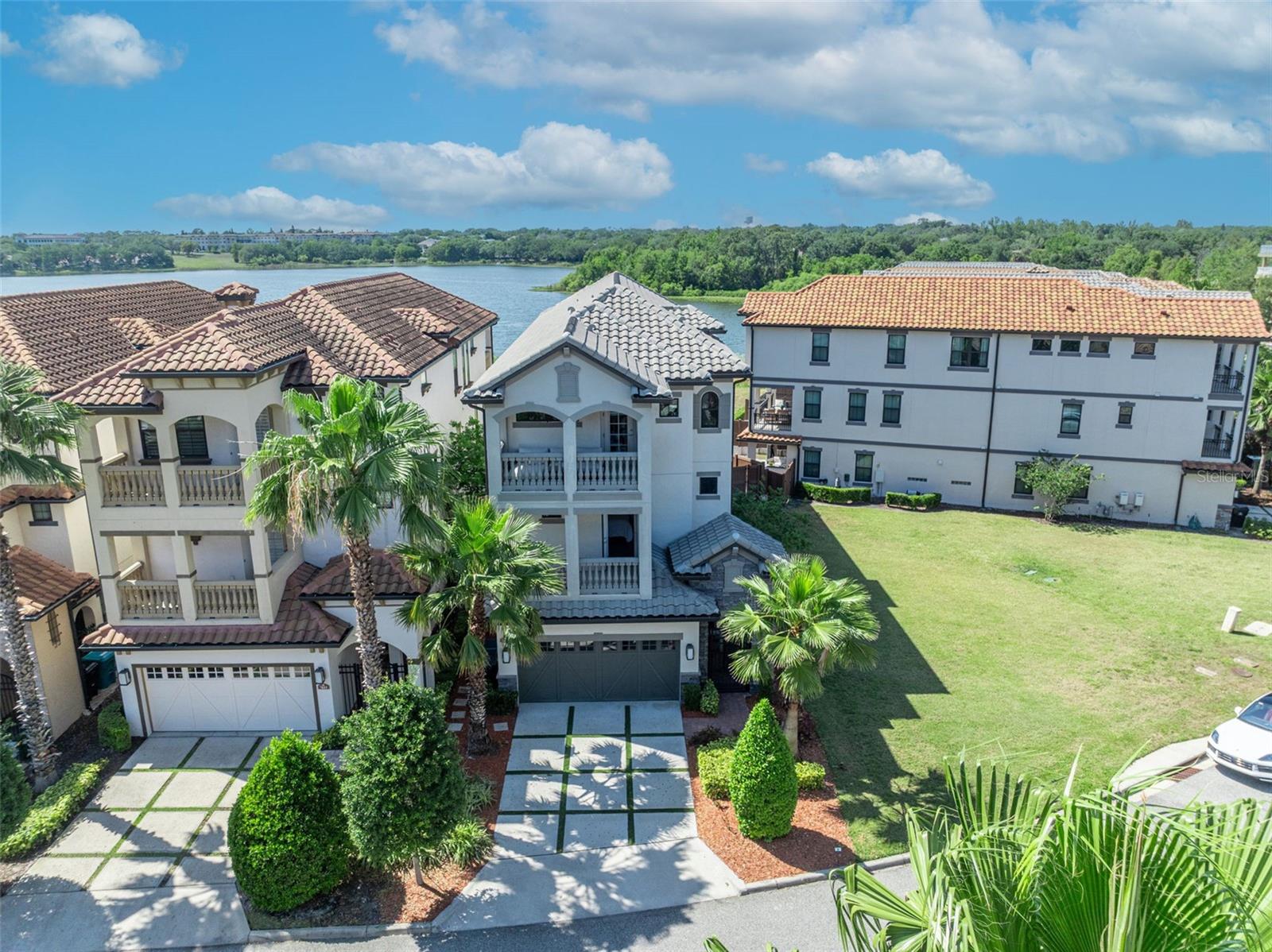 LAKESIDE/TOSCANA - Residential Lease