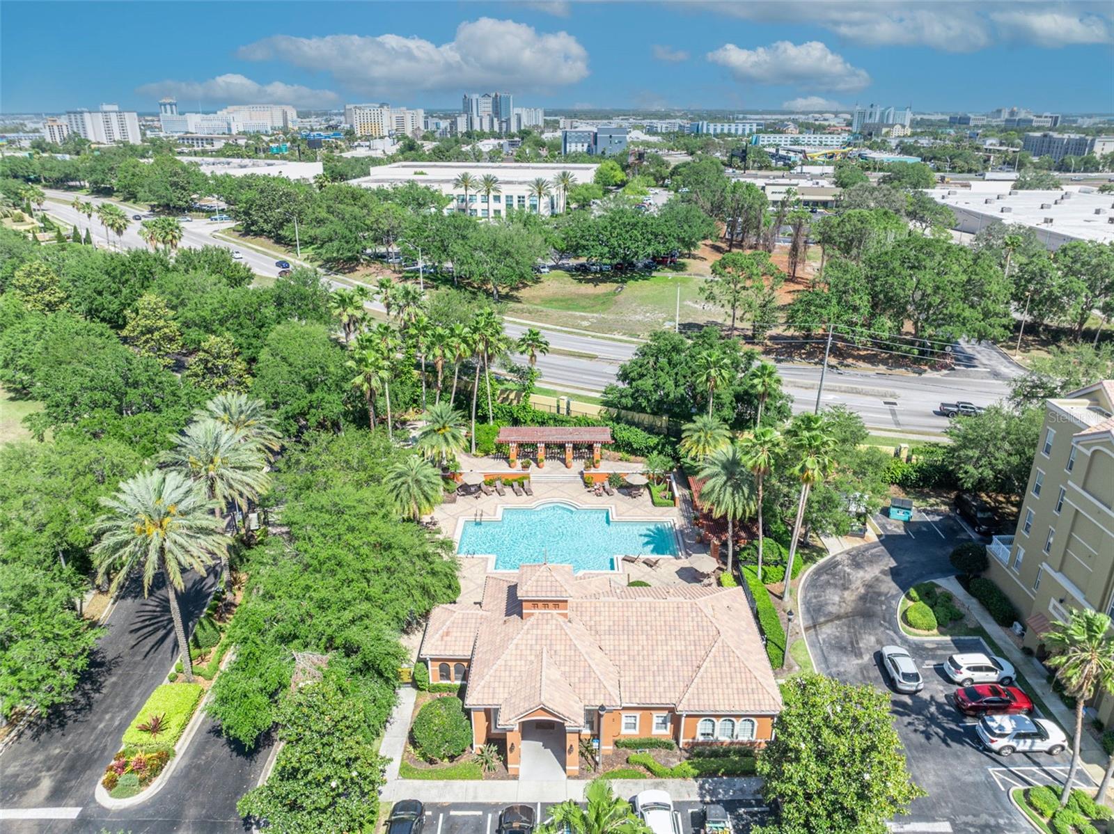 LAKESIDE/TOSCANA - Residential Lease