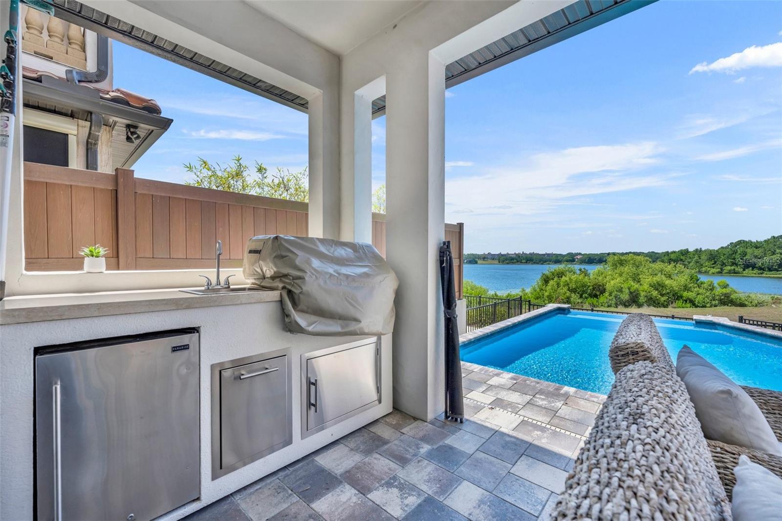 LAKESIDE/TOSCANA - Residential Lease