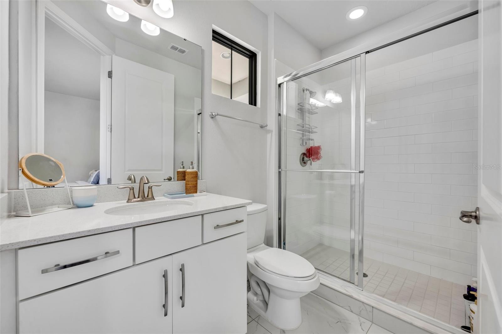 LAKESIDE/TOSCANA - Residential Lease