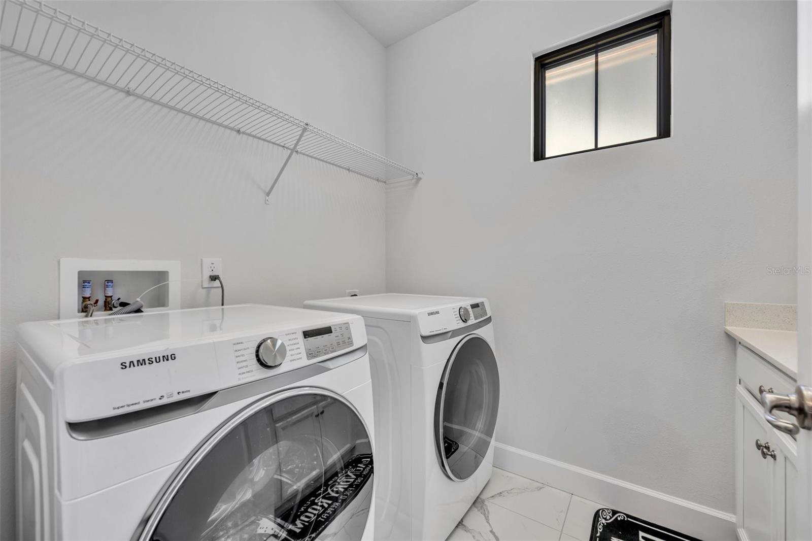 LAKESIDE/TOSCANA - Residential Lease