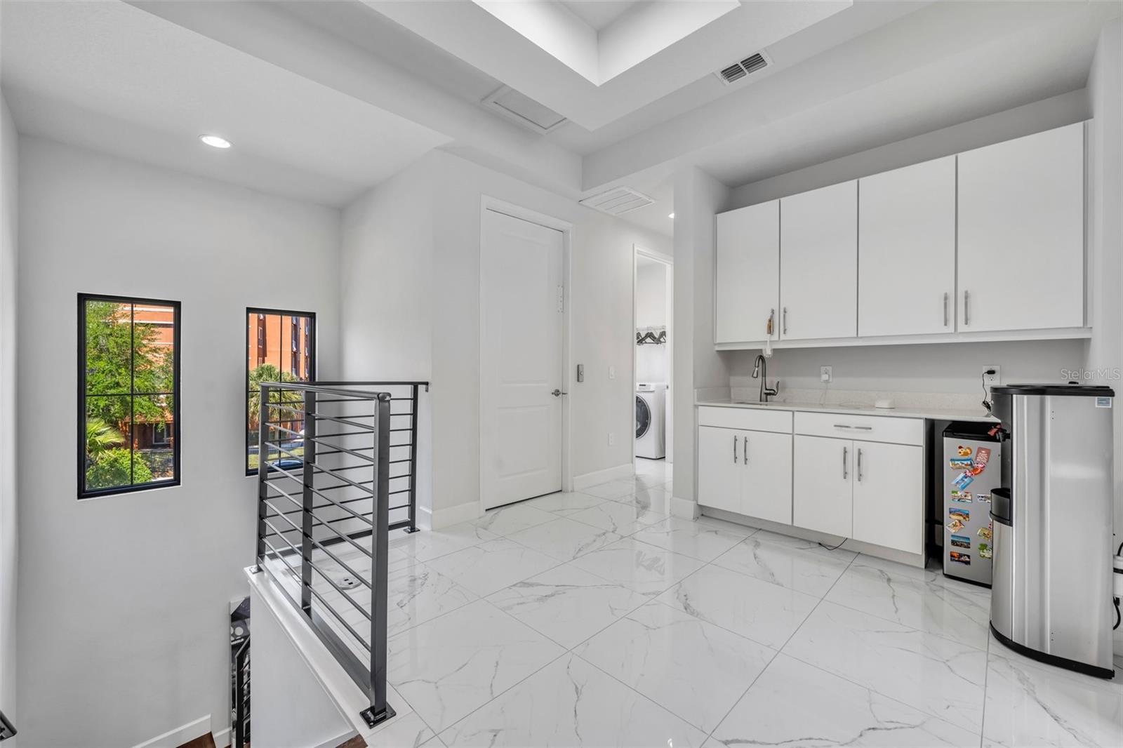 LAKESIDE/TOSCANA - Residential Lease