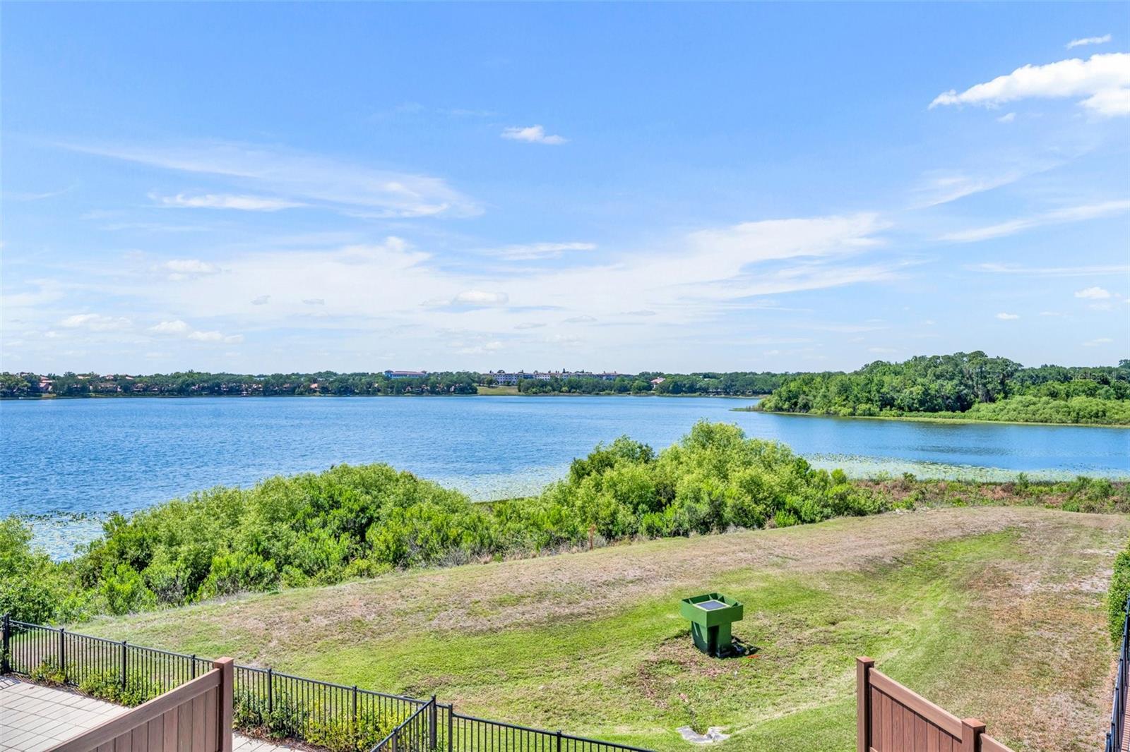 LAKESIDE/TOSCANA - Residential Lease