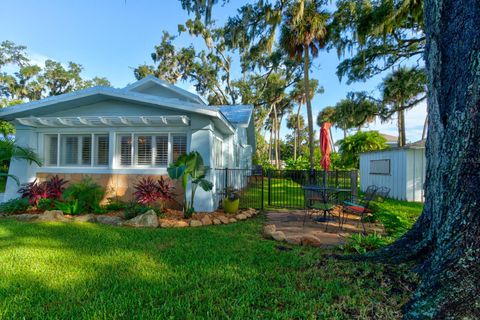 A home in PORT ORANGE