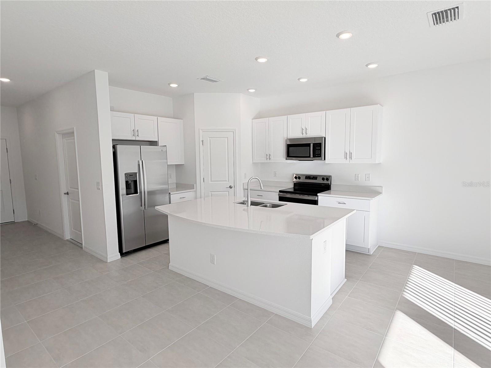 TOWNHOMES AT AZARIO - Residential Lease