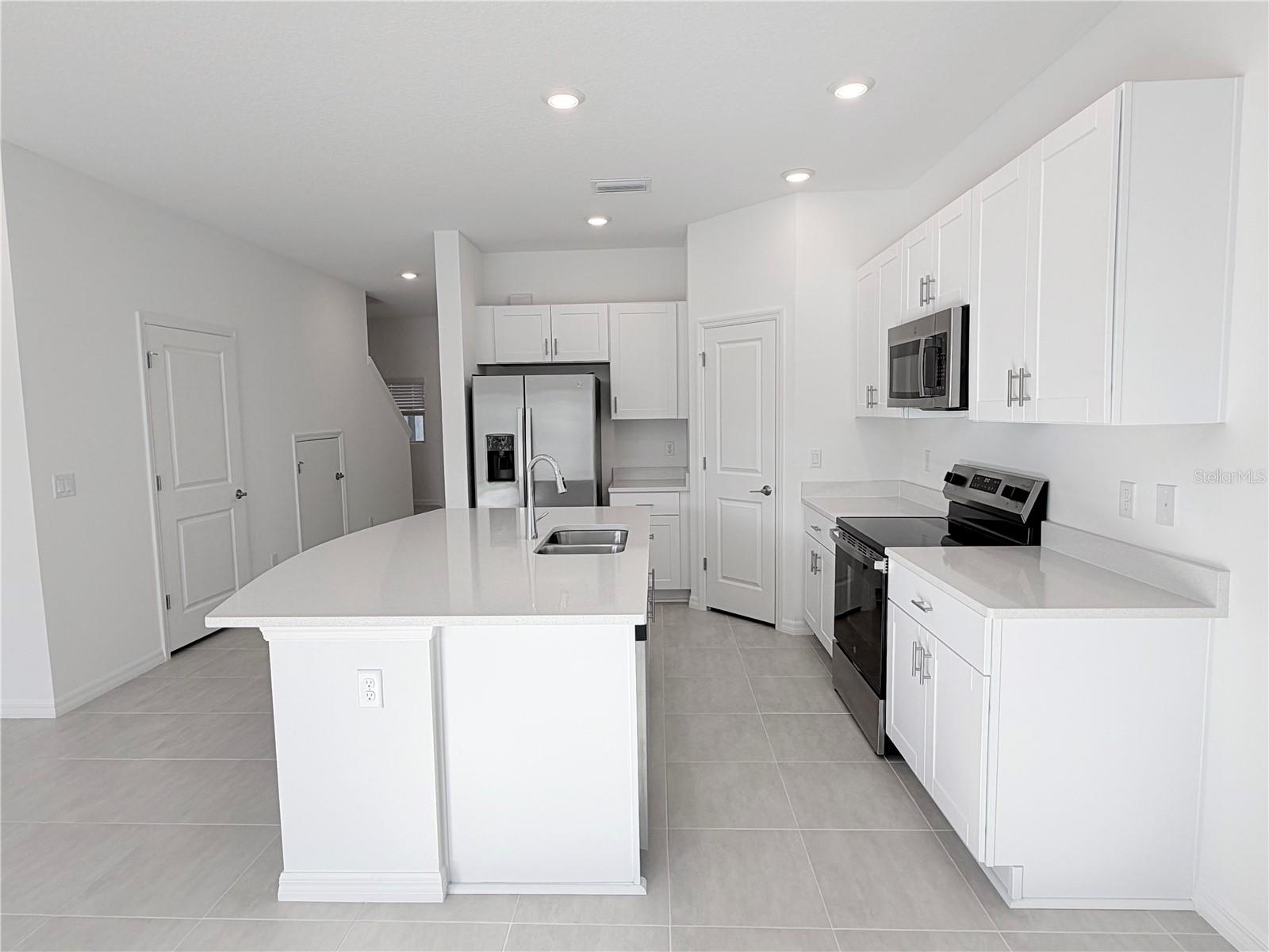 TOWNHOMES AT AZARIO - Residential Lease