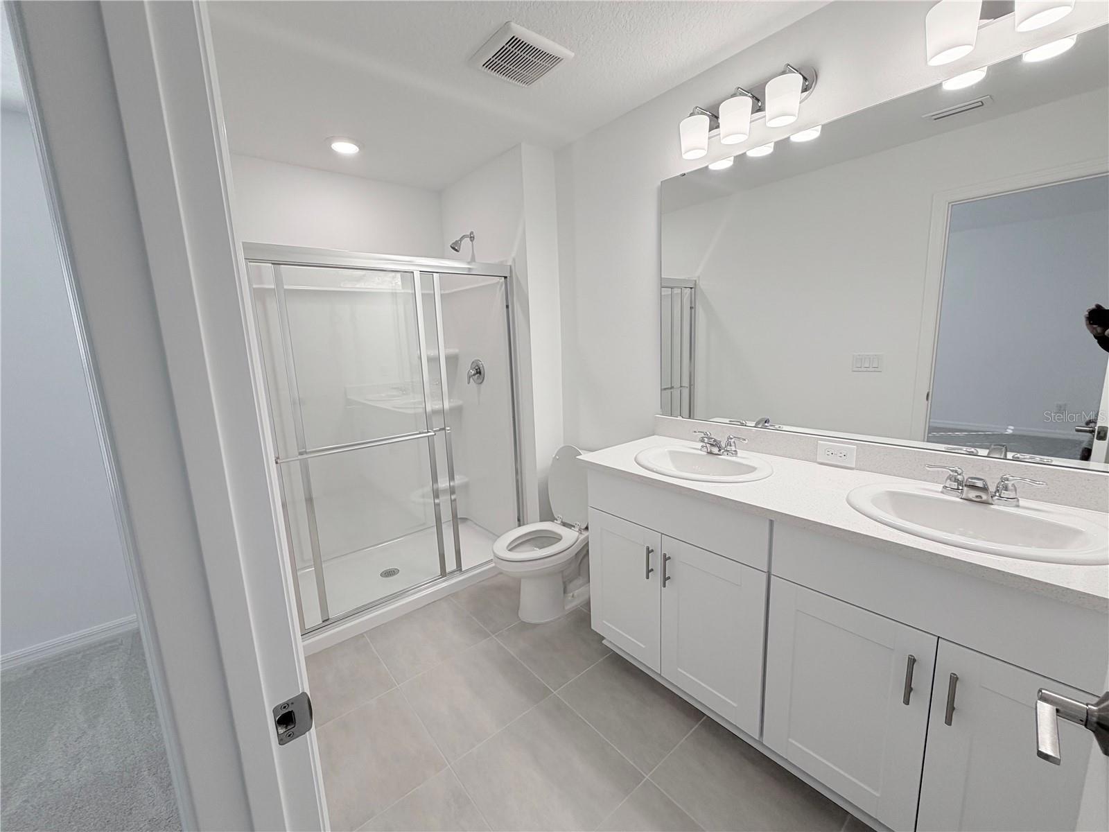 TOWNHOMES AT AZARIO - Residential Lease