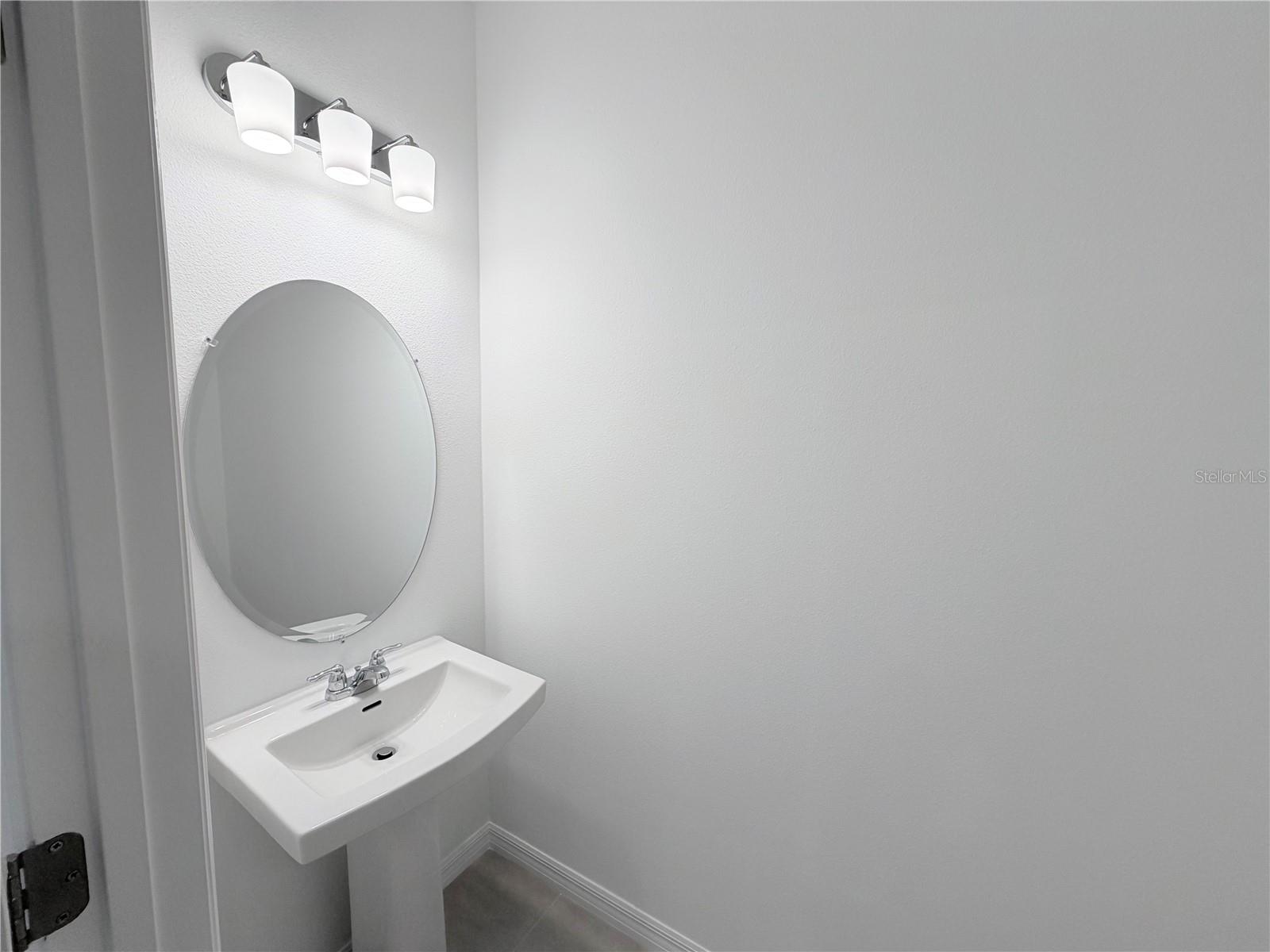 TOWNHOMES AT AZARIO - Residential Lease