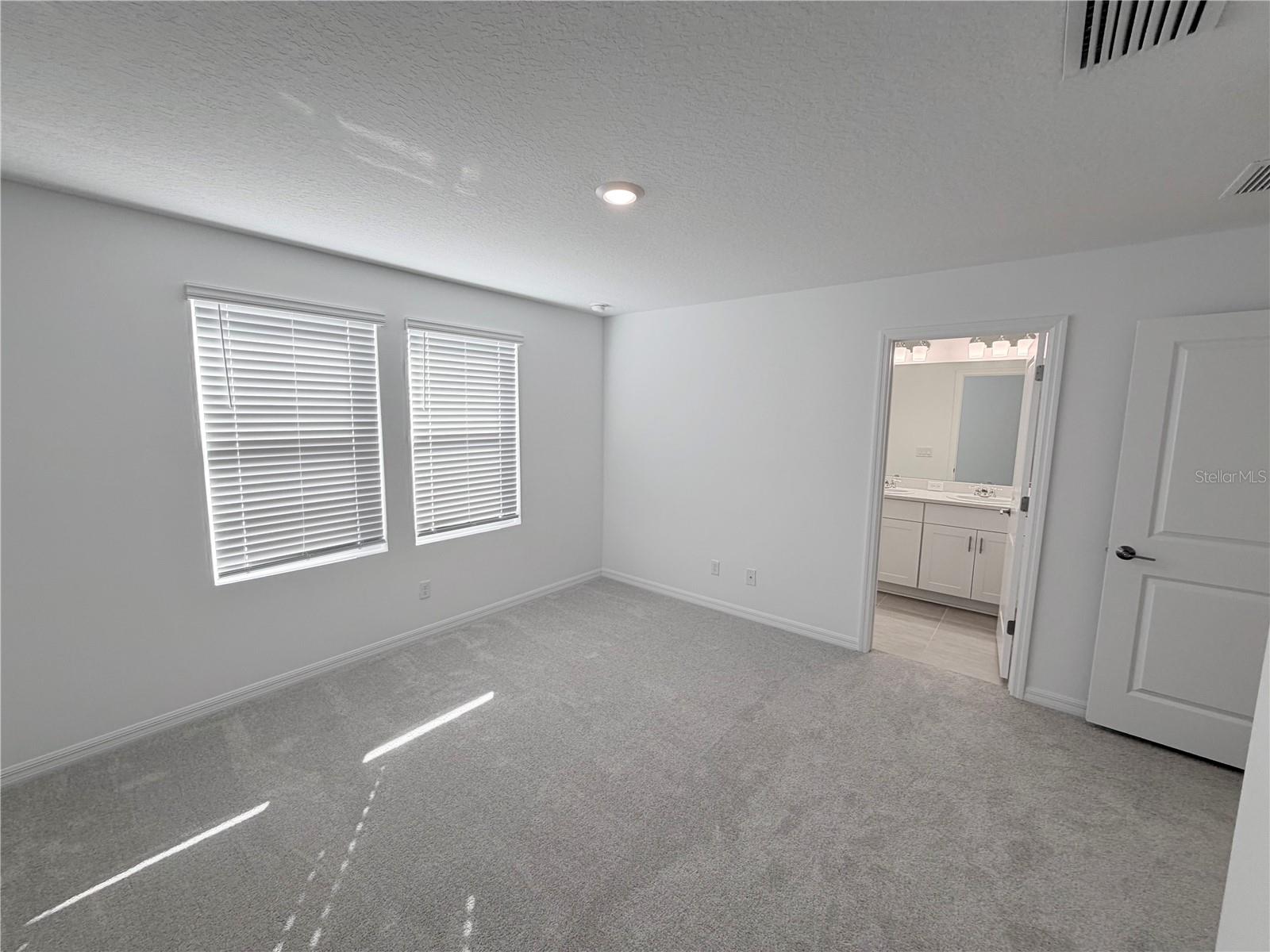 TOWNHOMES AT AZARIO - Residential Lease