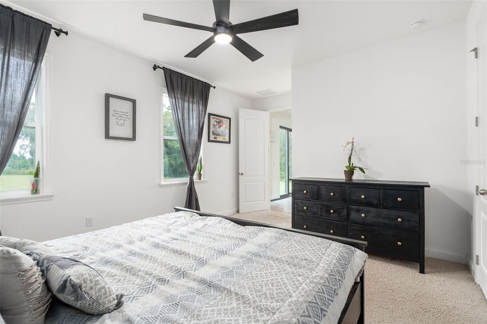 HALF MOON STATION - Residential