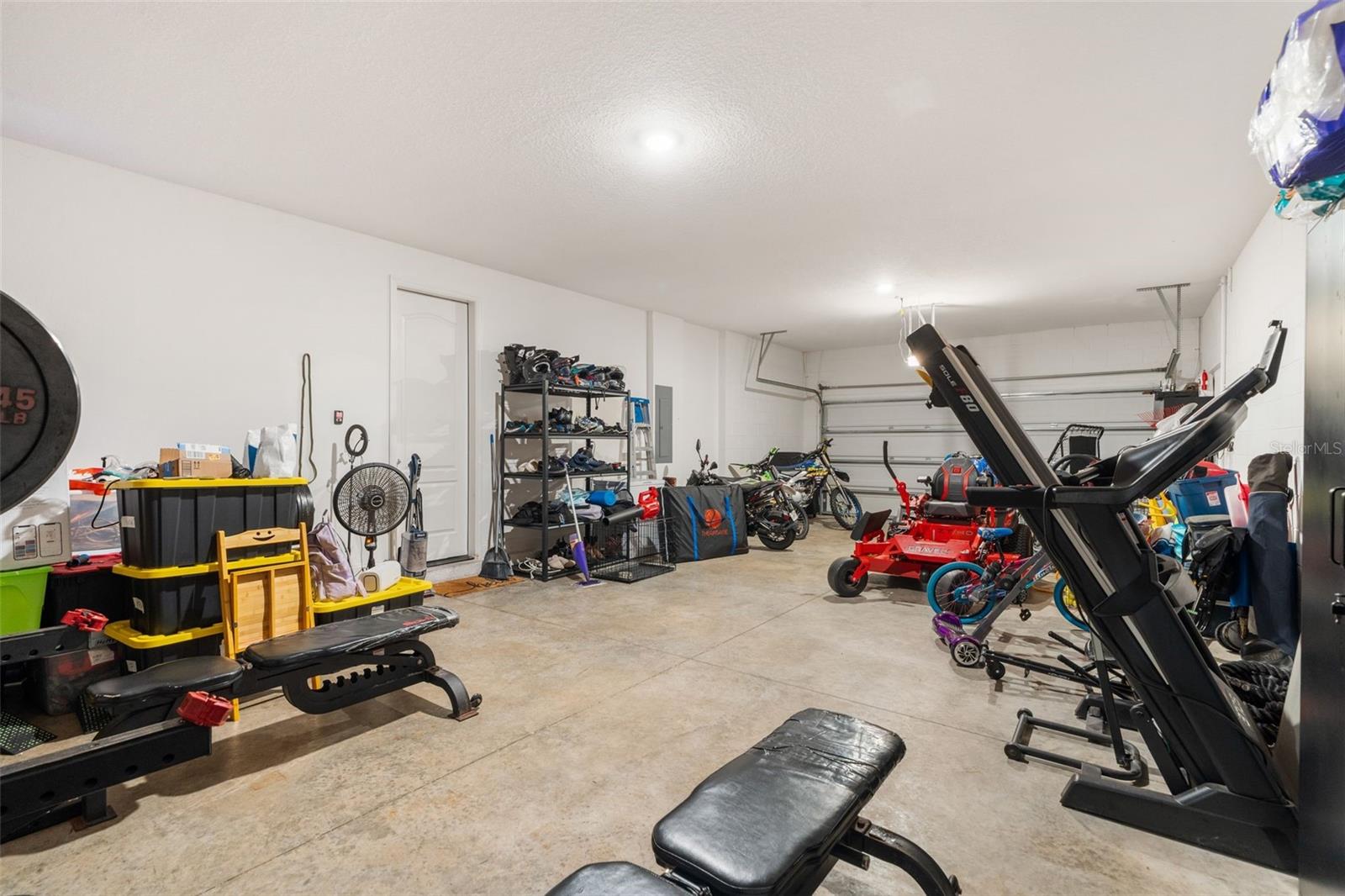 HALF MOON STATION - Residential