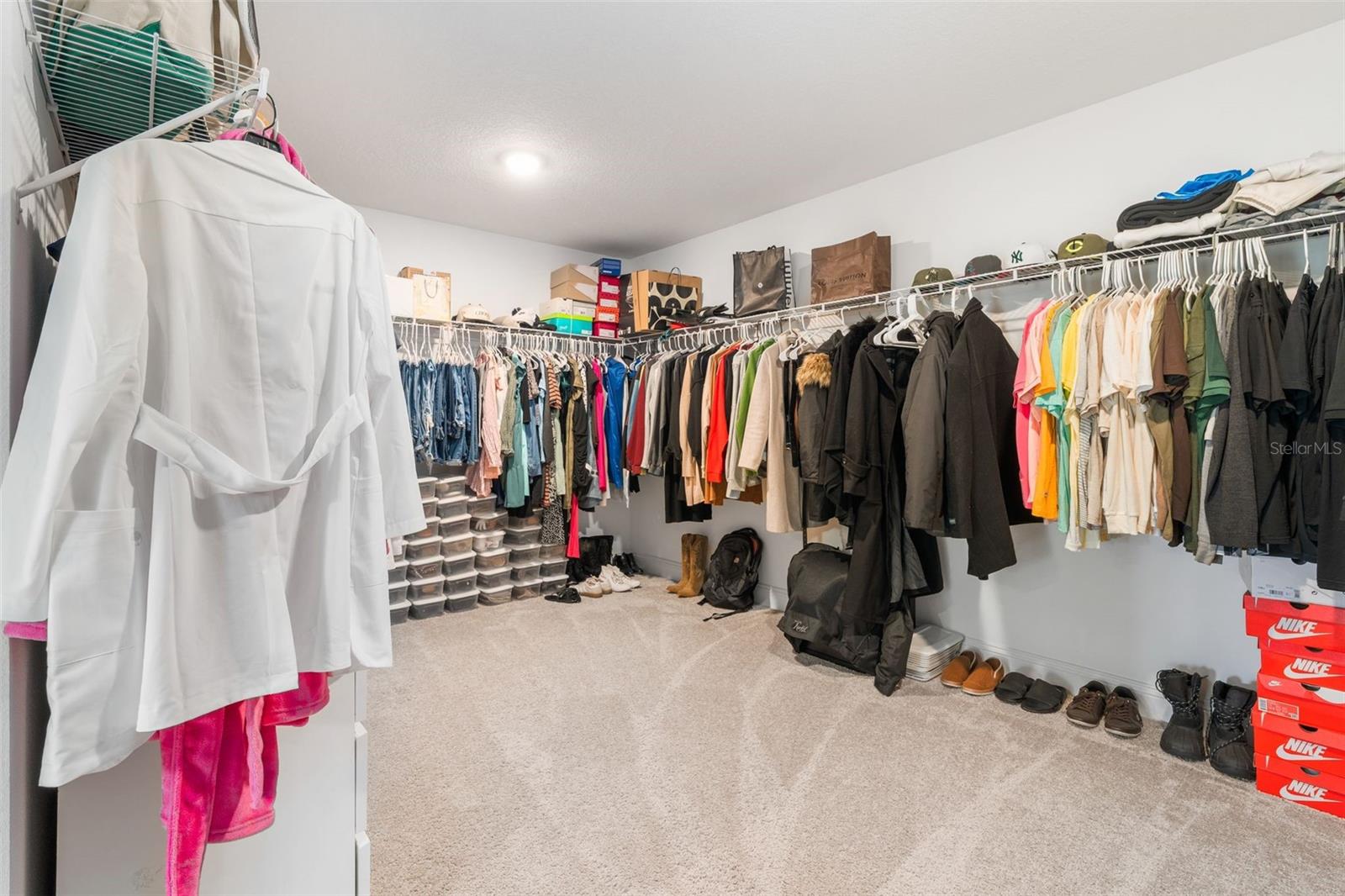 HALF MOON STATION - Residential