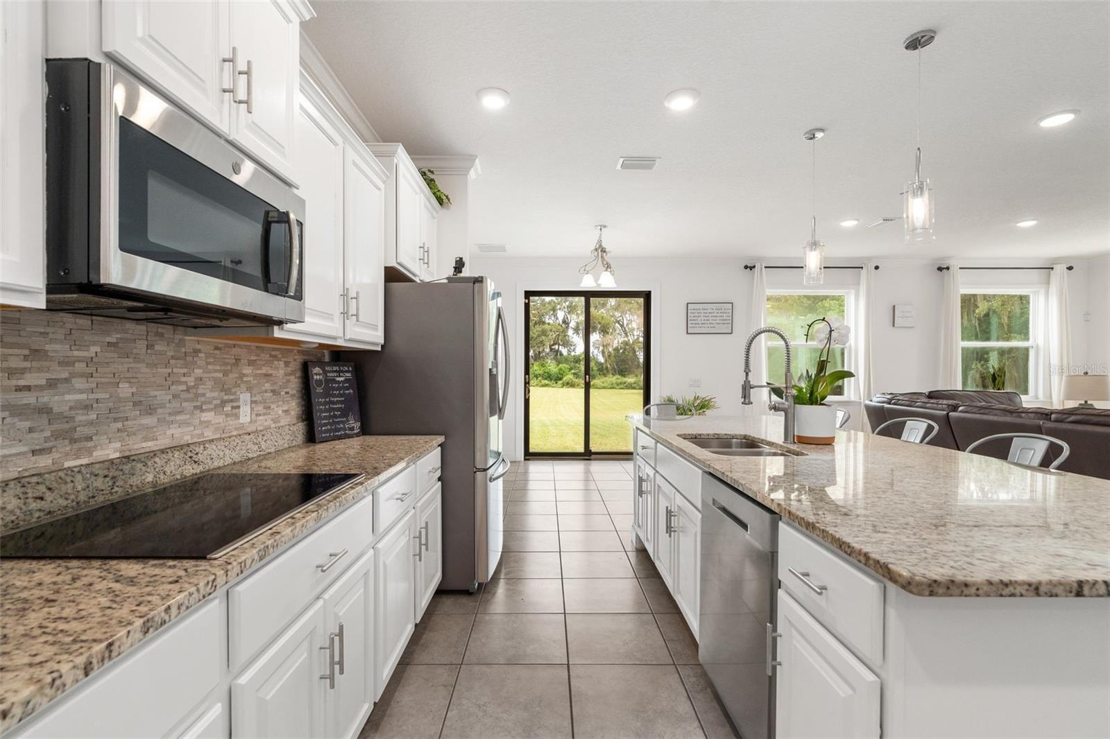 HALF MOON STATION - Residential