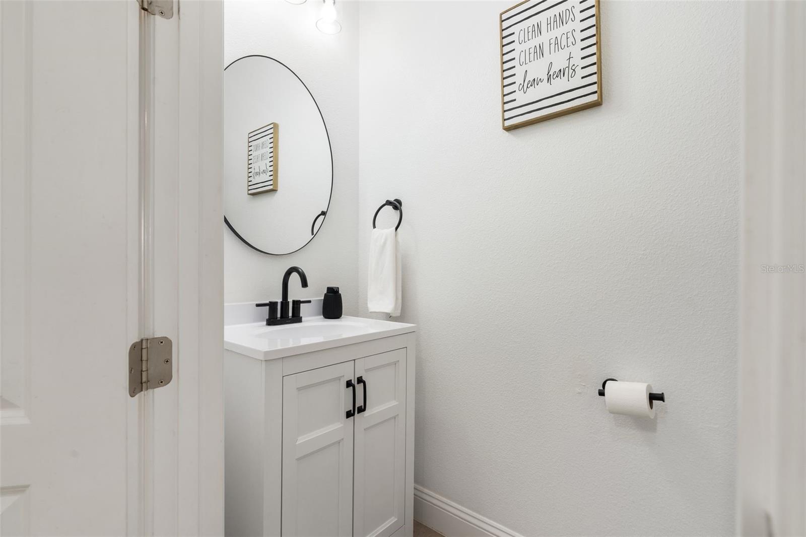 HALF MOON STATION - Residential