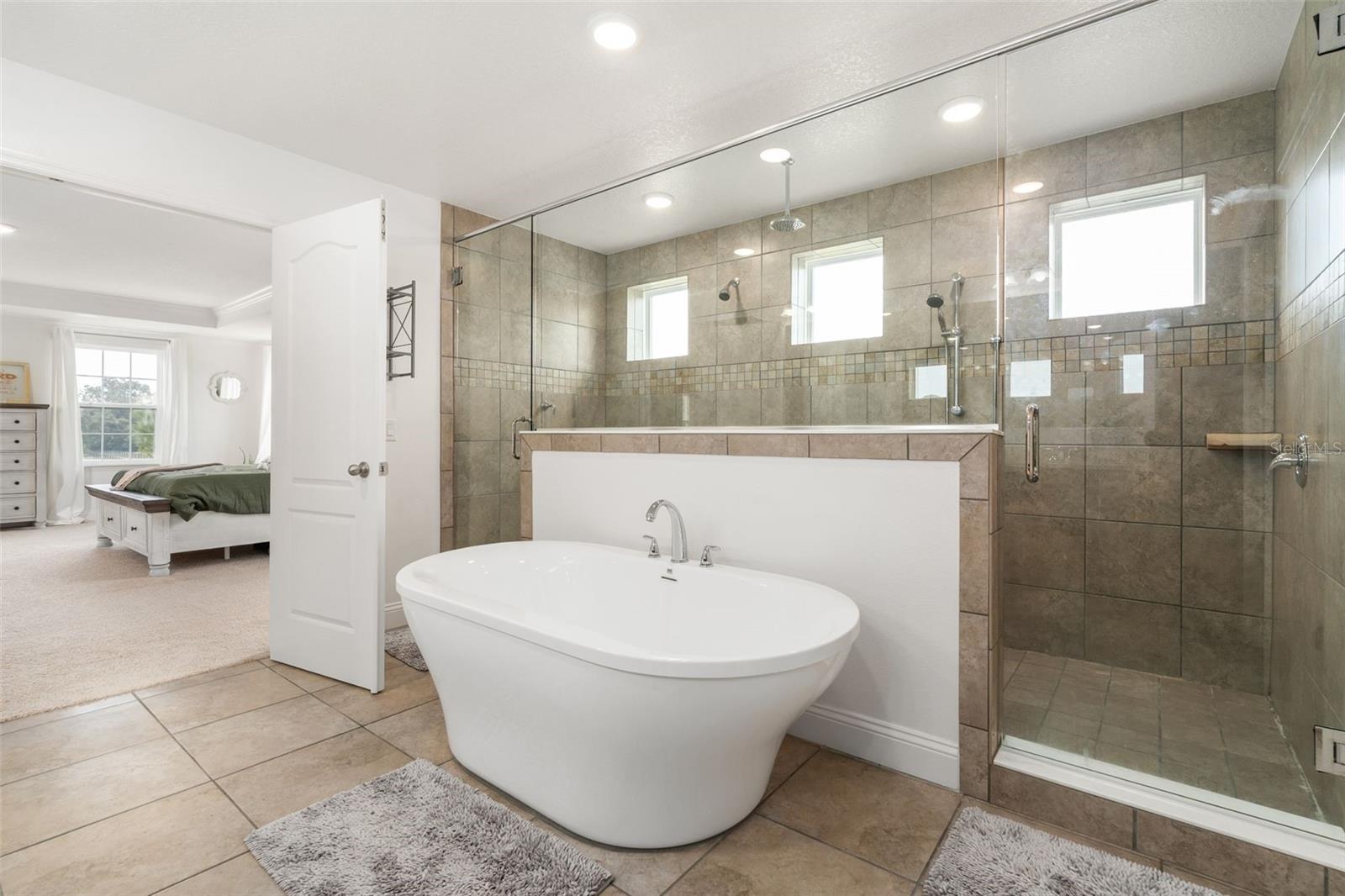 HALF MOON STATION - Residential