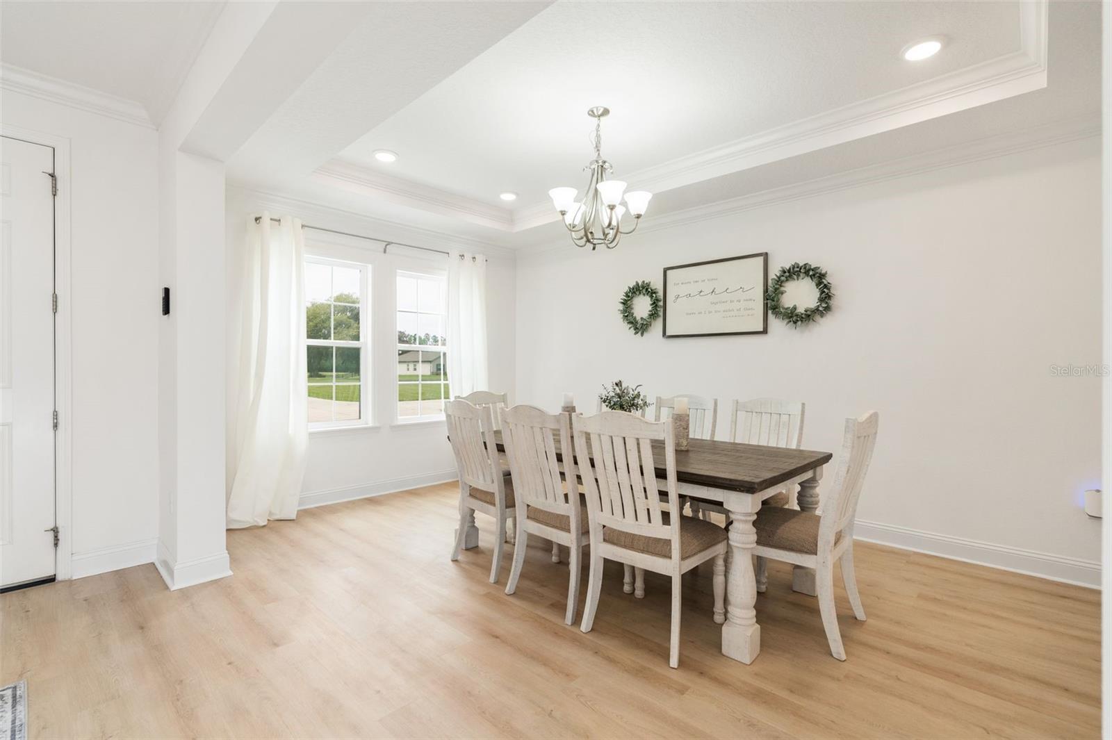 HALF MOON STATION - Residential