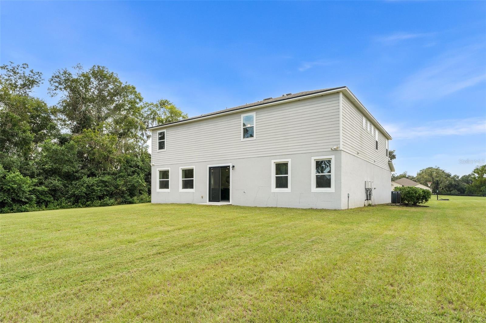 HALF MOON STATION - Residential