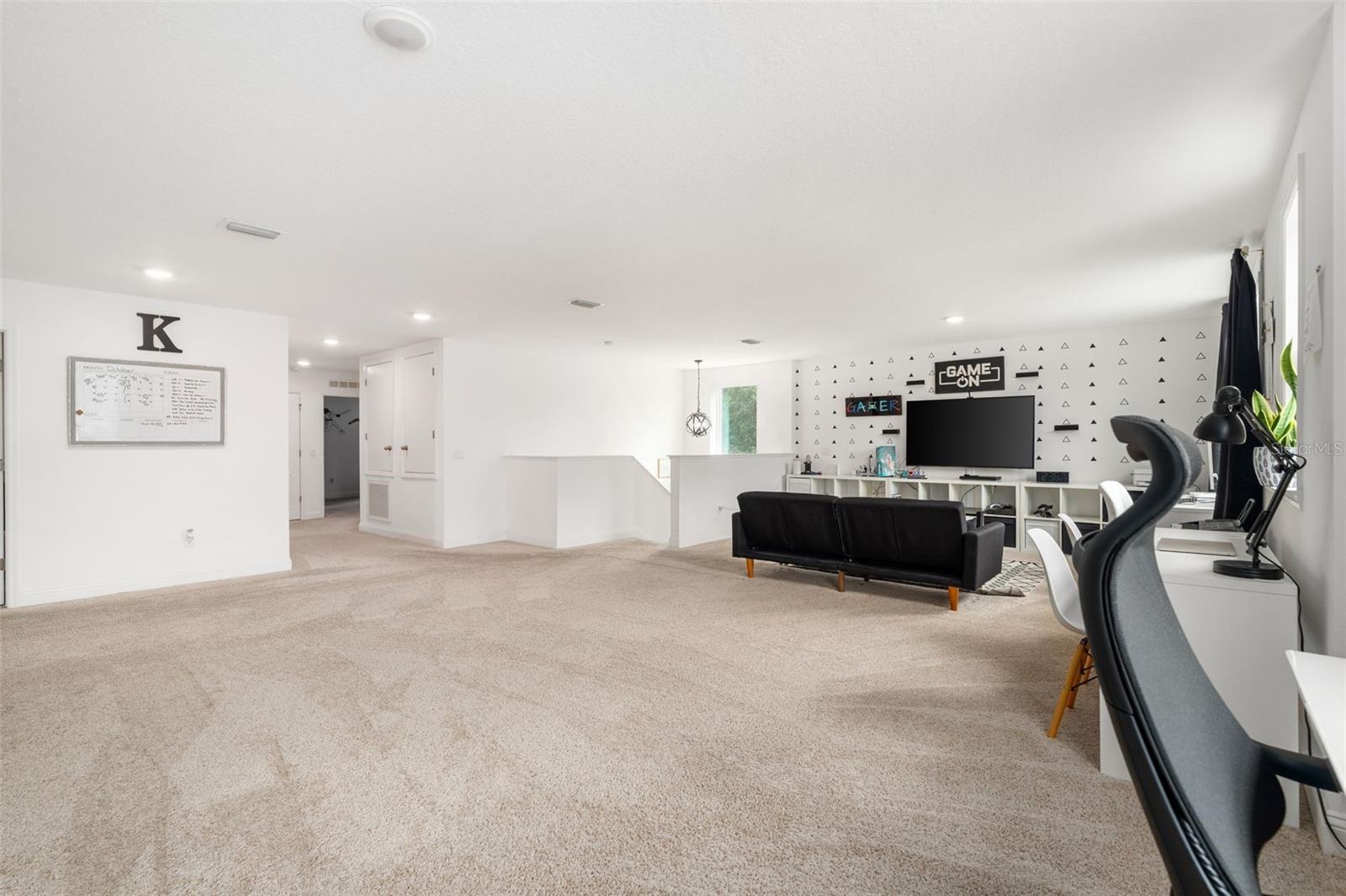 HALF MOON STATION - Residential