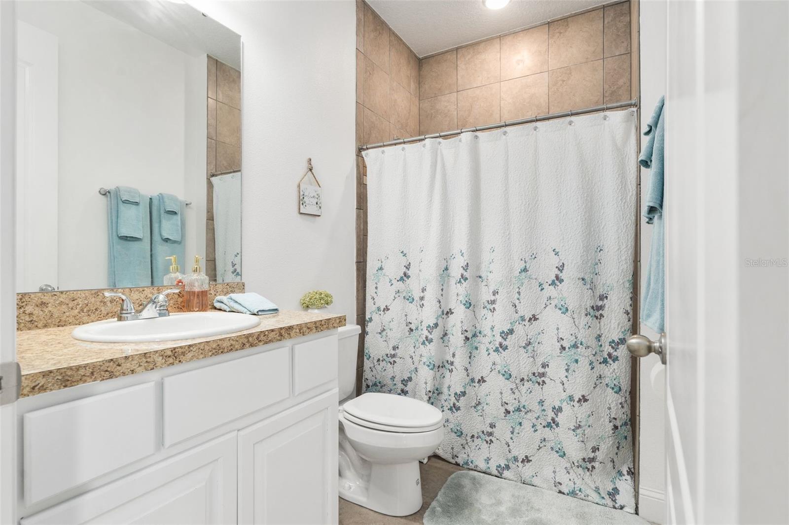 HALF MOON STATION - Residential