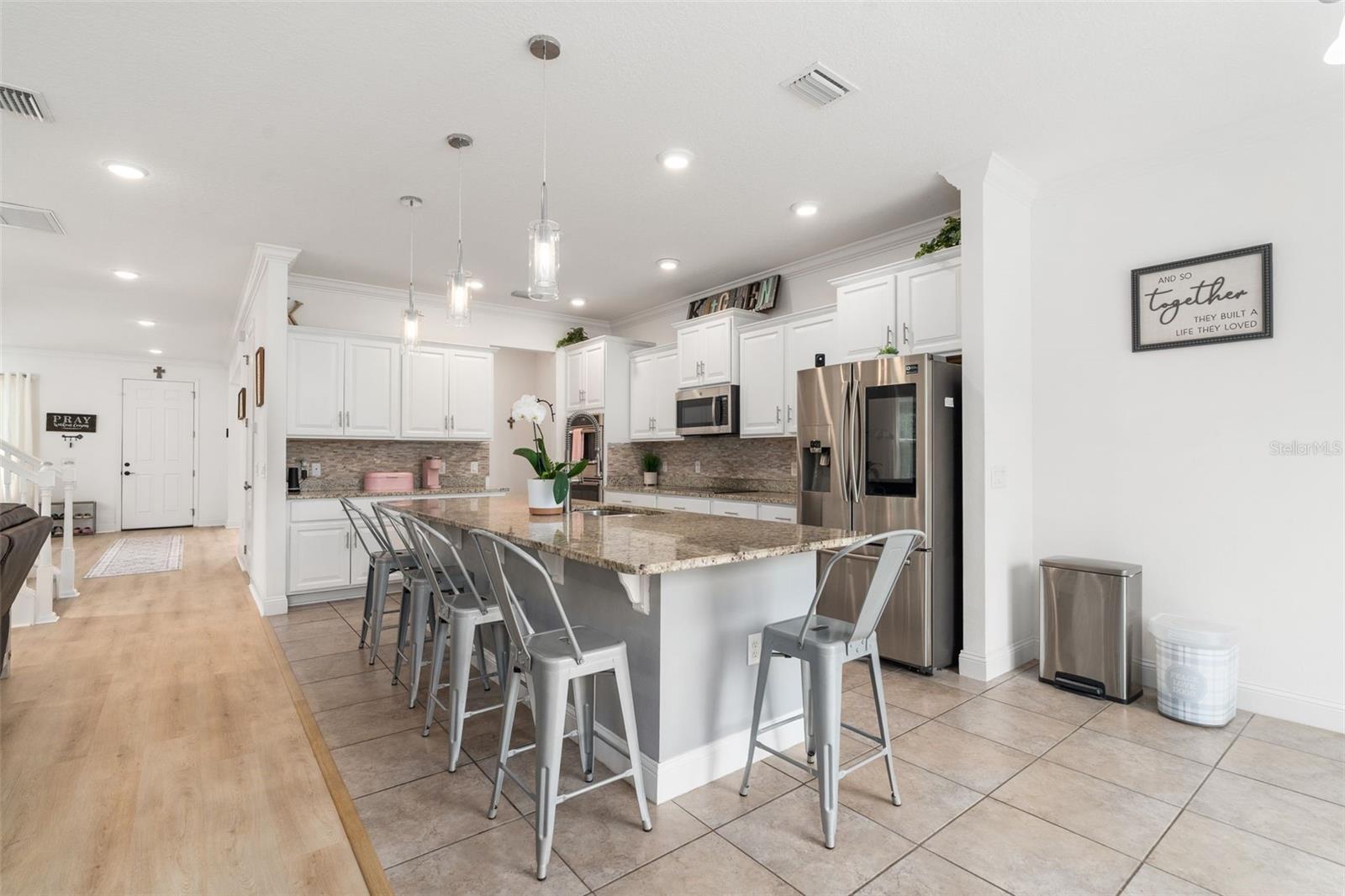 HALF MOON STATION - Residential