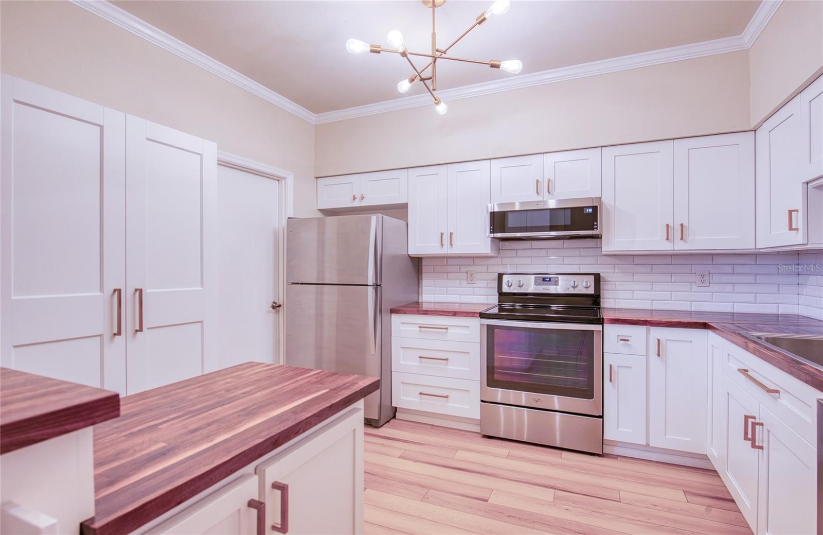 STEEPLECHASE PH - Residential