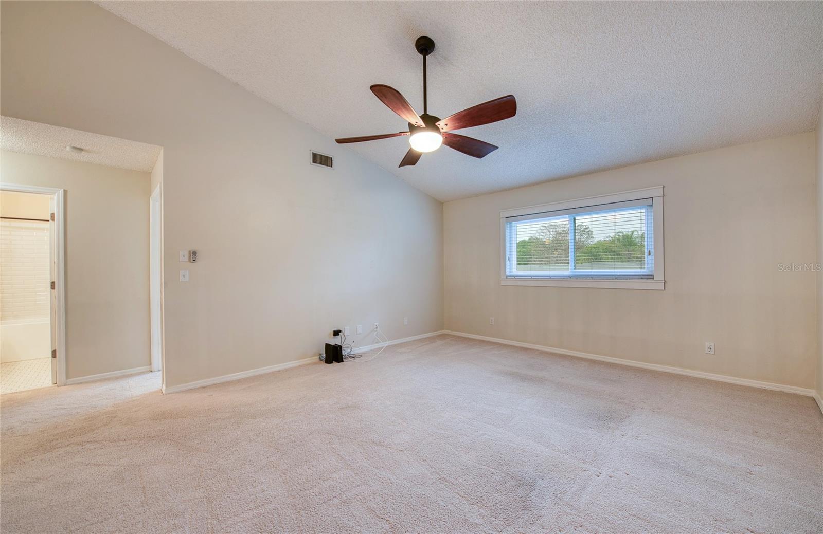 STEEPLECHASE PH - Residential