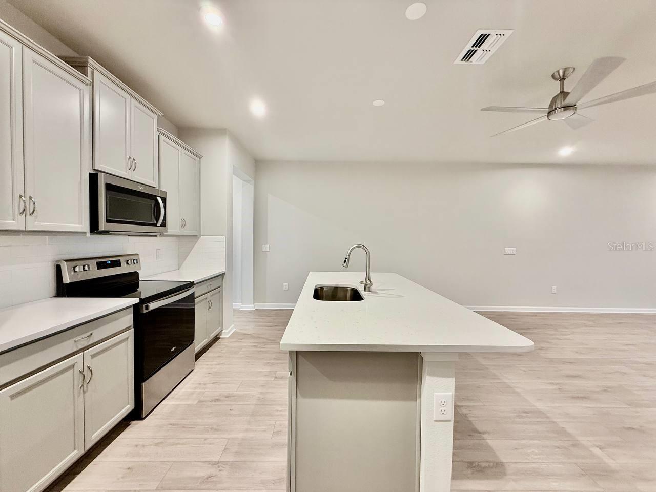 BLOOMINGDALE TOWNES - Residential Lease