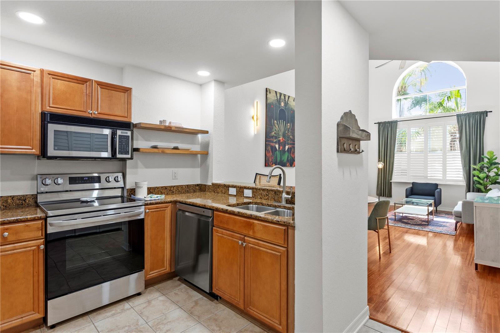 PARKCREST HARBOUR ISLAND CONDO - Residential