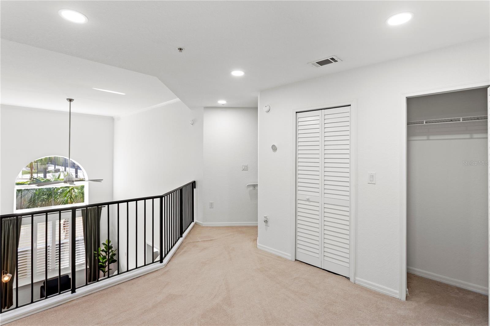 PARKCREST HARBOUR ISLAND CONDO - Residential