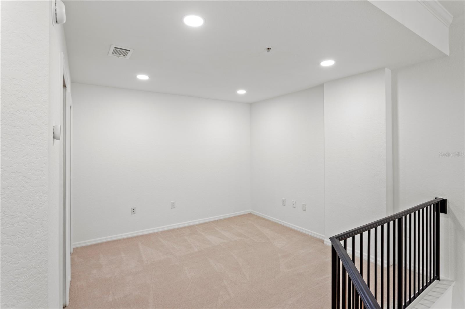 PARKCREST HARBOUR ISLAND CONDO - Residential