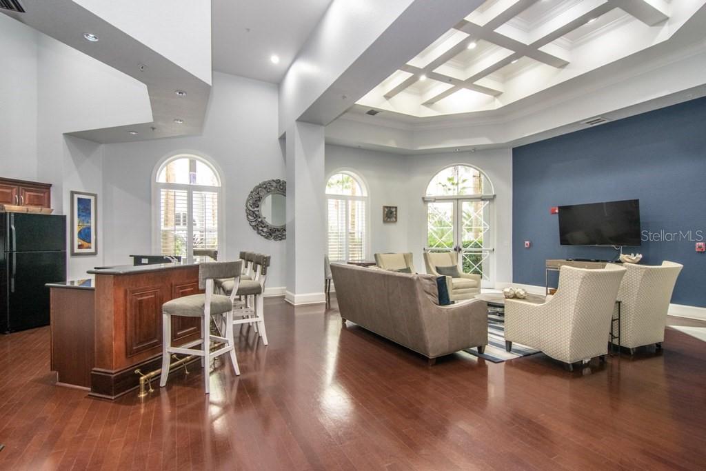 PARKCREST HARBOUR ISLAND CONDO - Residential