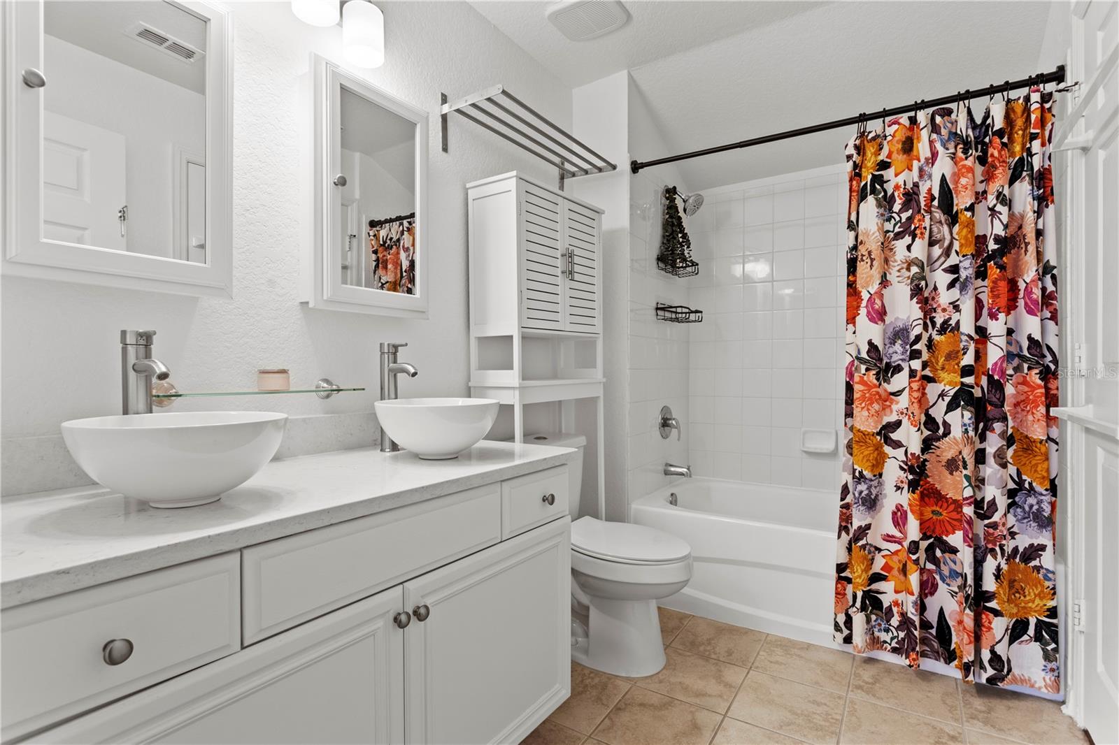 PARKCREST HARBOUR ISLAND CONDO - Residential