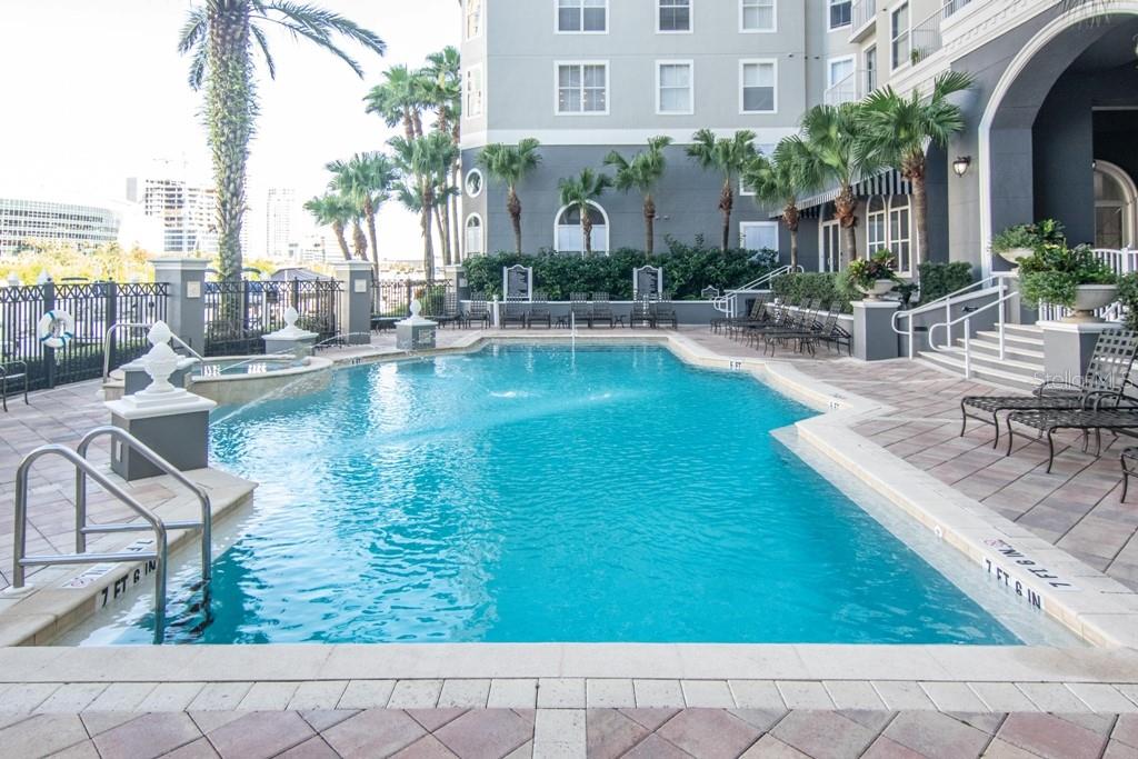 PARKCREST HARBOUR ISLAND CONDO - Residential