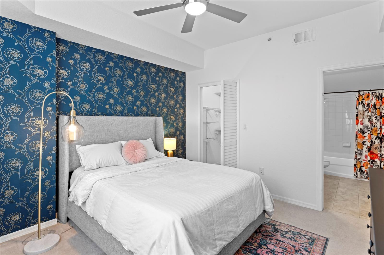 PARKCREST HARBOUR ISLAND CONDO - Residential