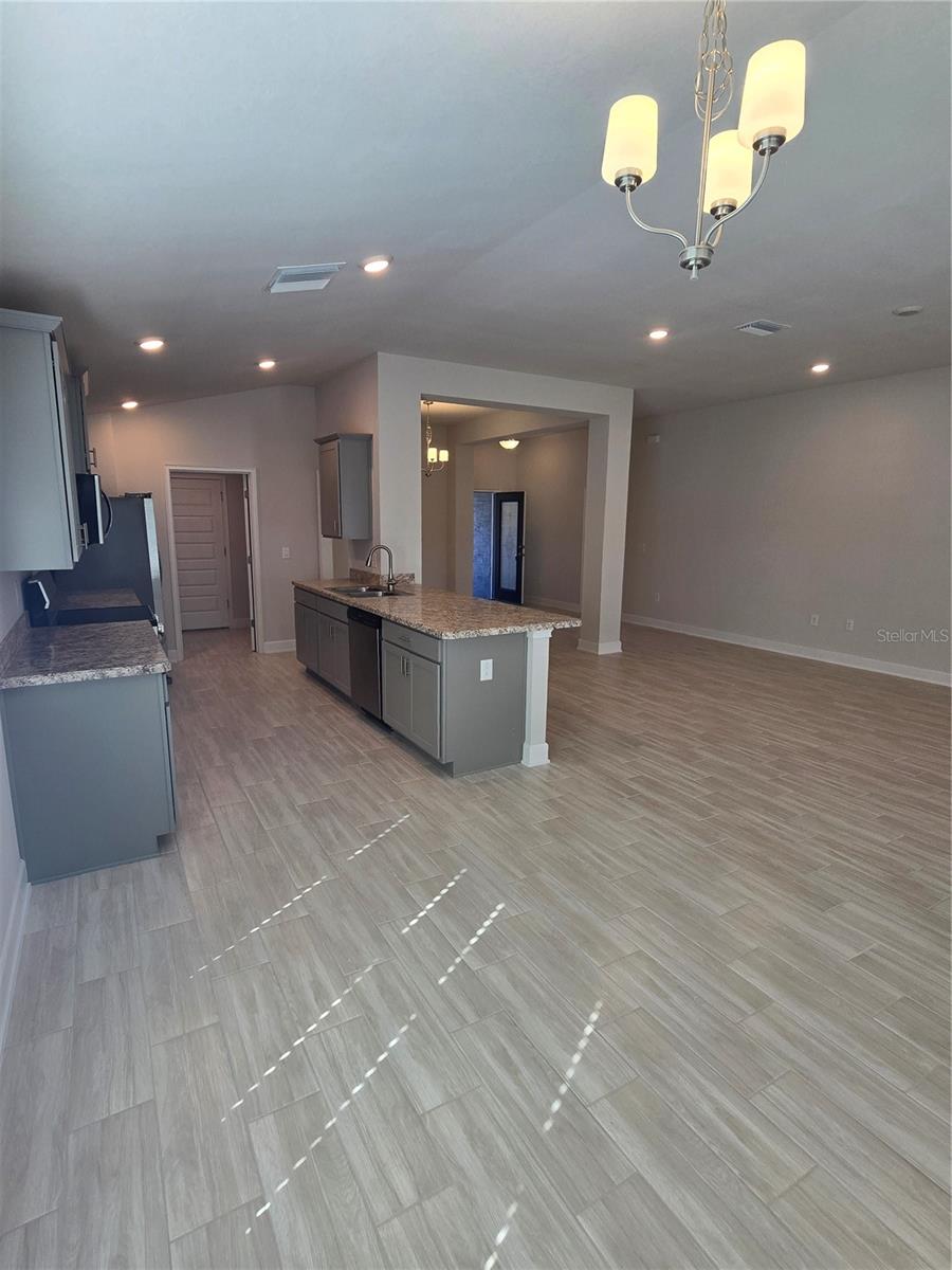 WYLD PALMS VILLAGE CONDOMINIUM - Residential