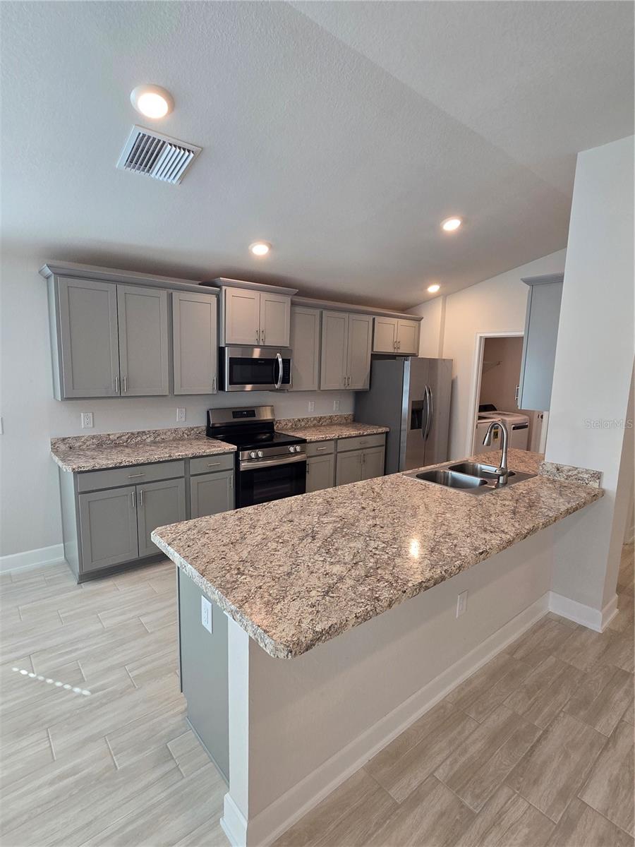 WYLD PALMS VILLAGE CONDOMINIUM - Residential