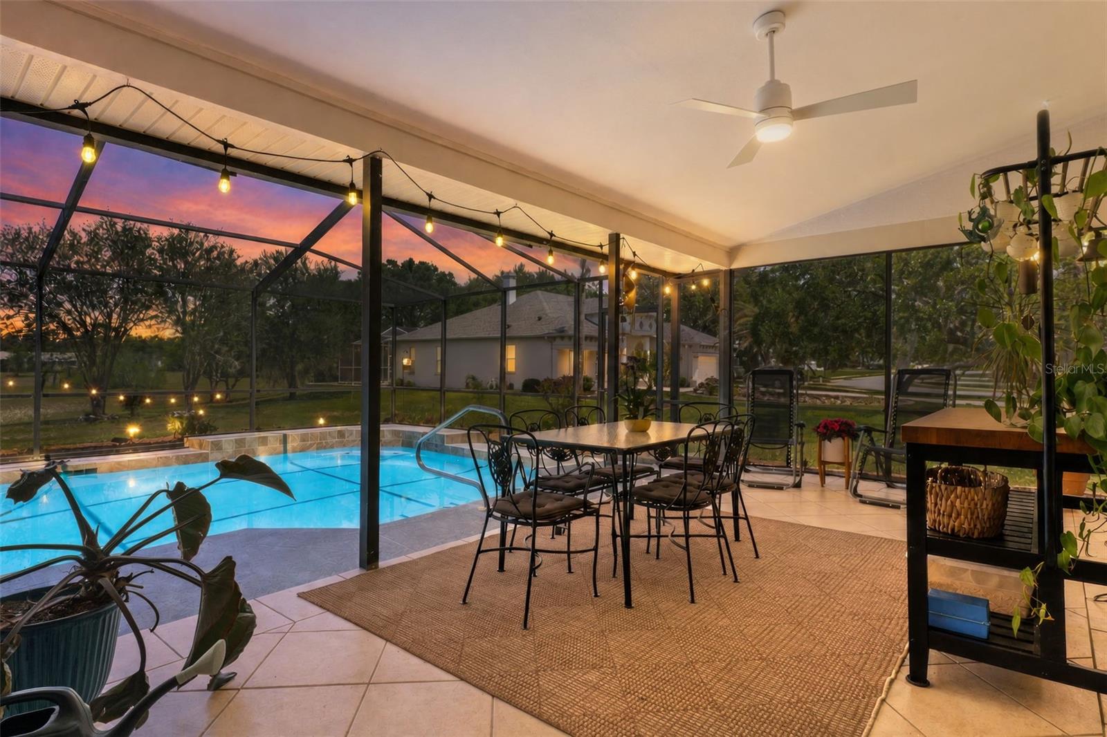 AUTUMN OAKS - Residential
