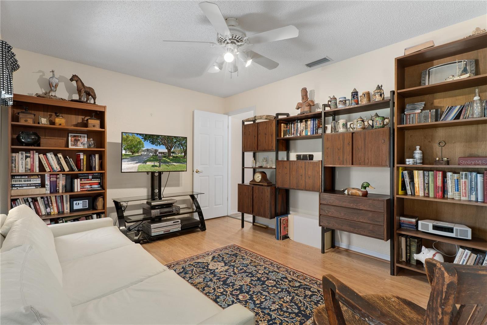 AUTUMN OAKS - Residential