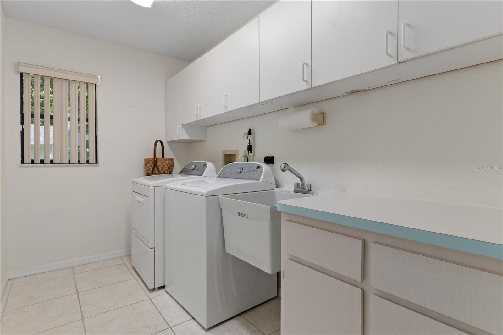 AUTUMN OAKS - Residential