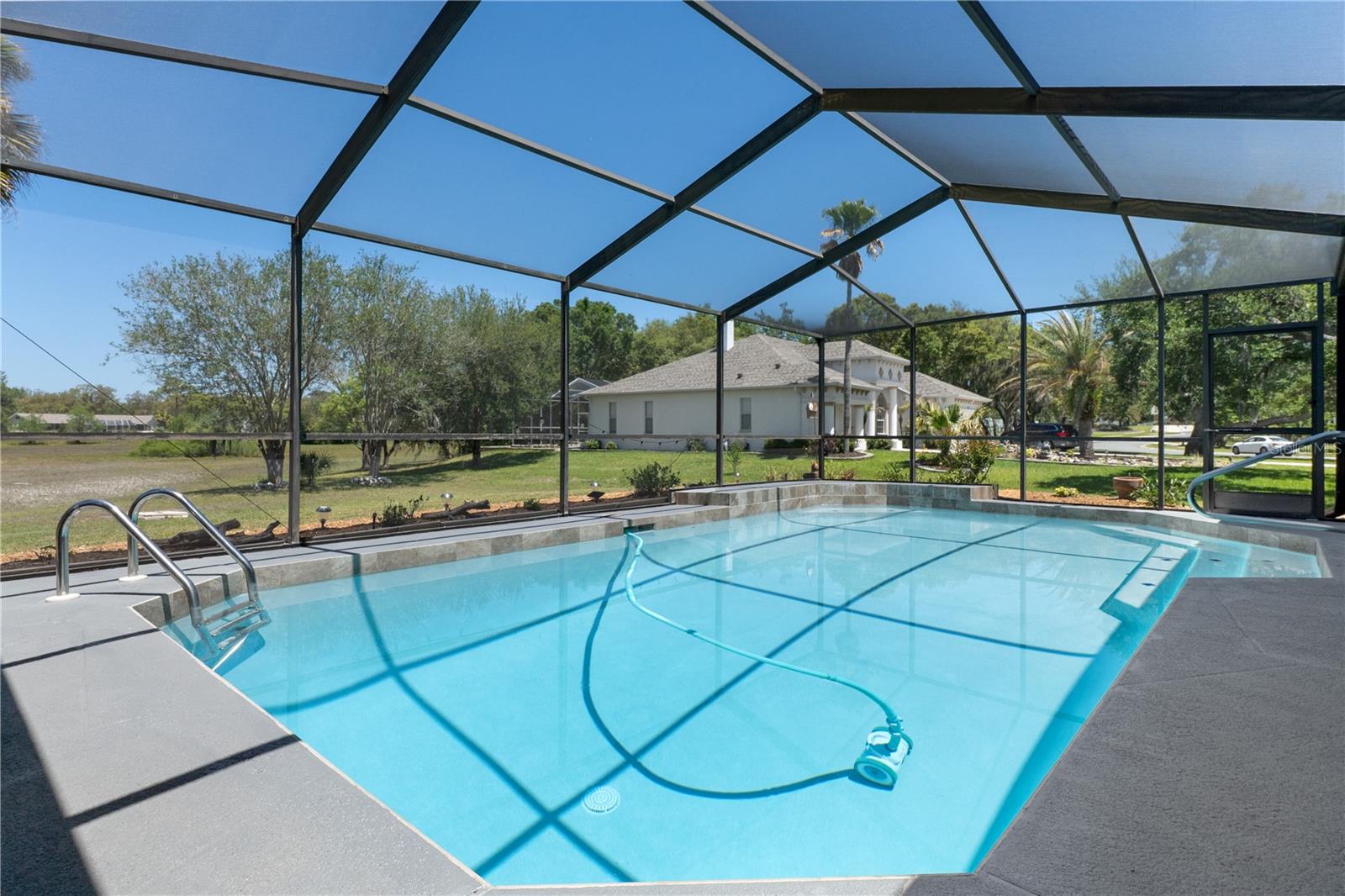 AUTUMN OAKS - Residential