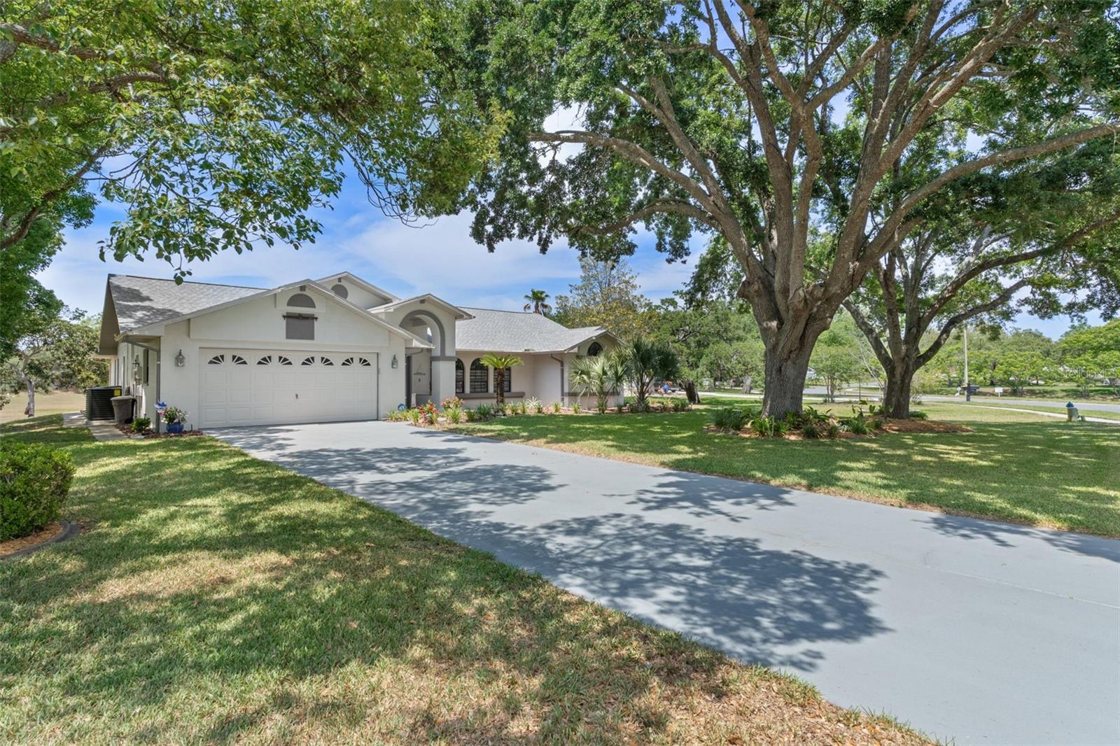 AUTUMN OAKS - Residential