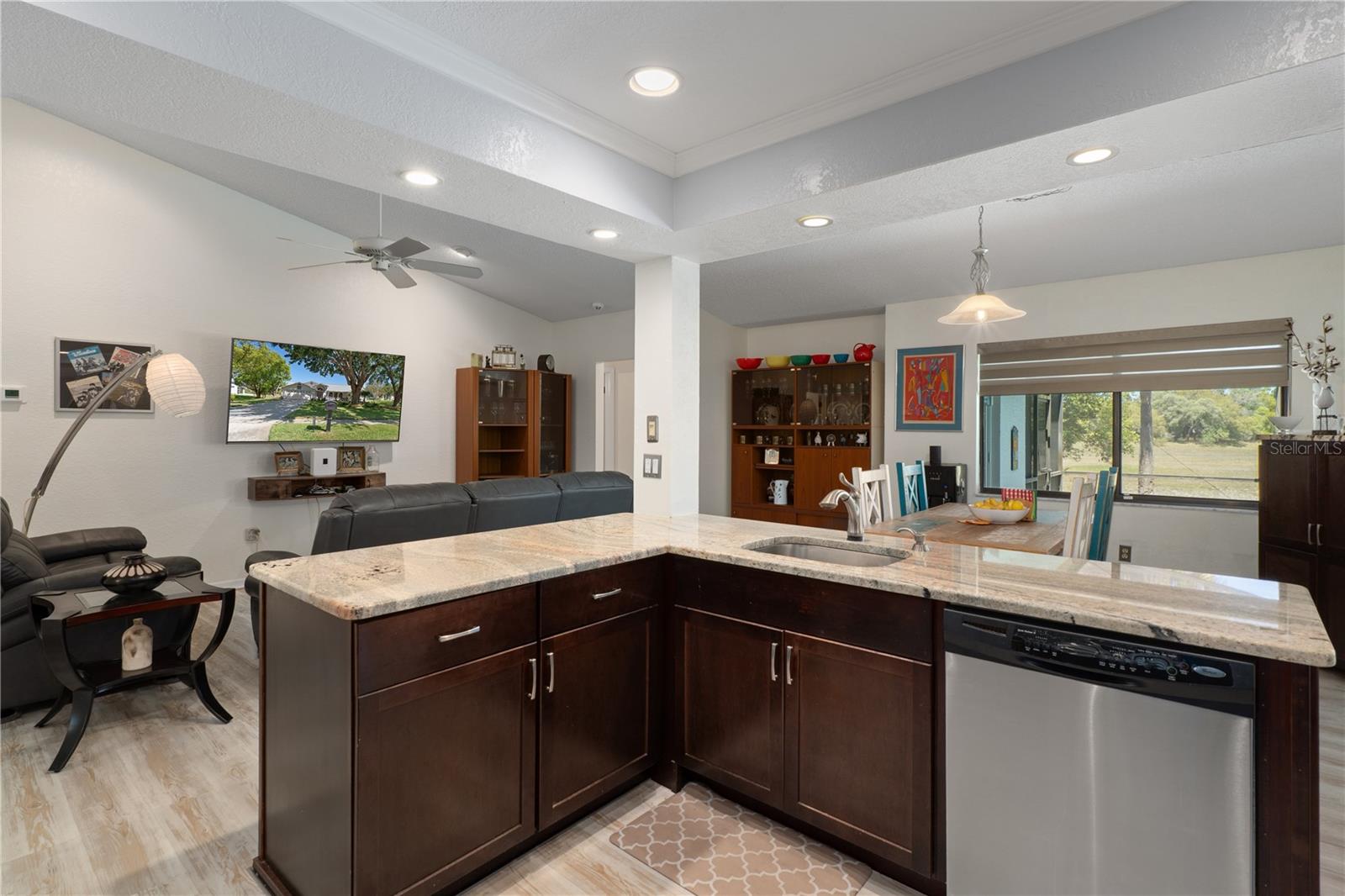 AUTUMN OAKS - Residential