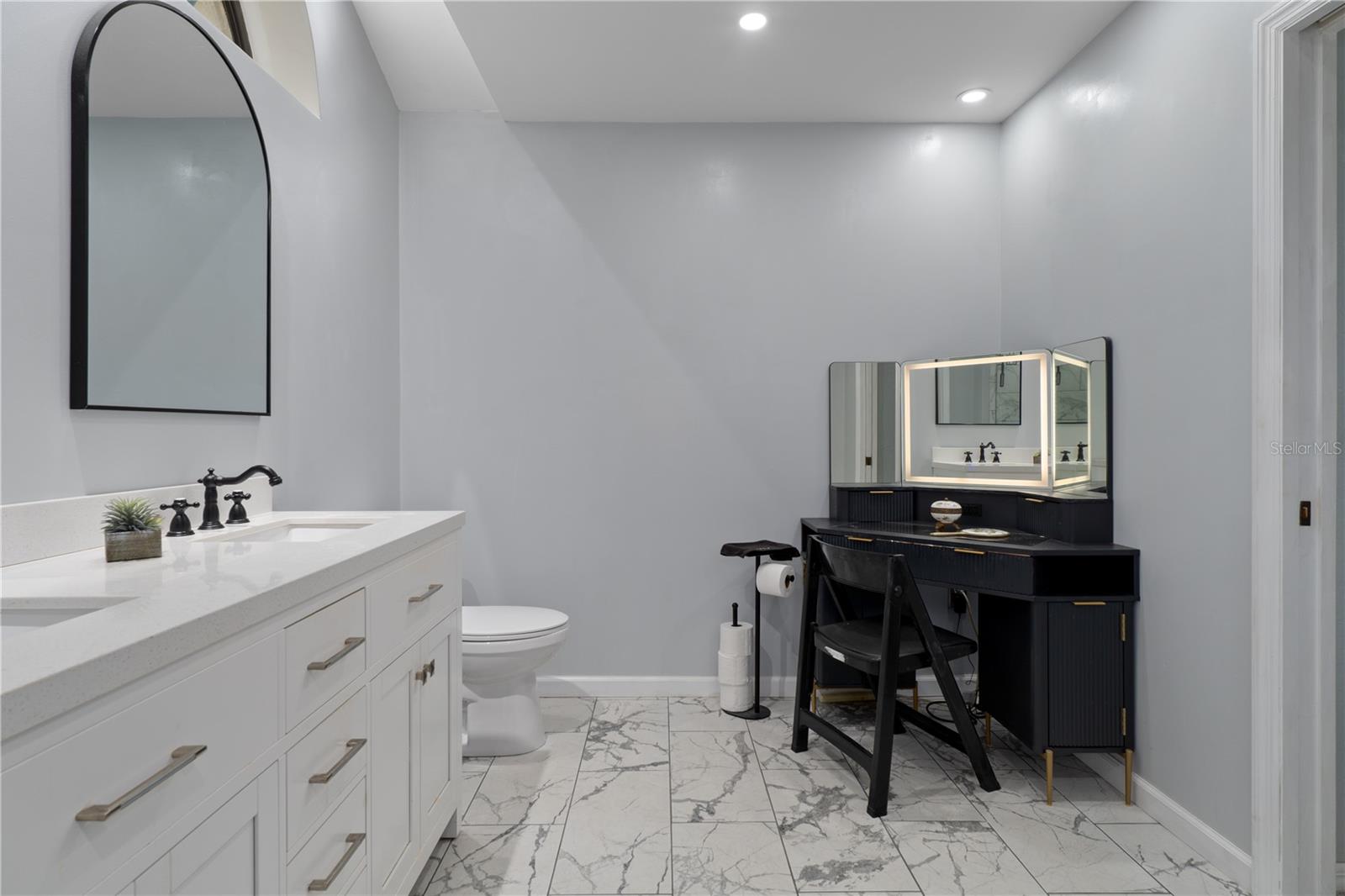 AUTUMN OAKS - Residential