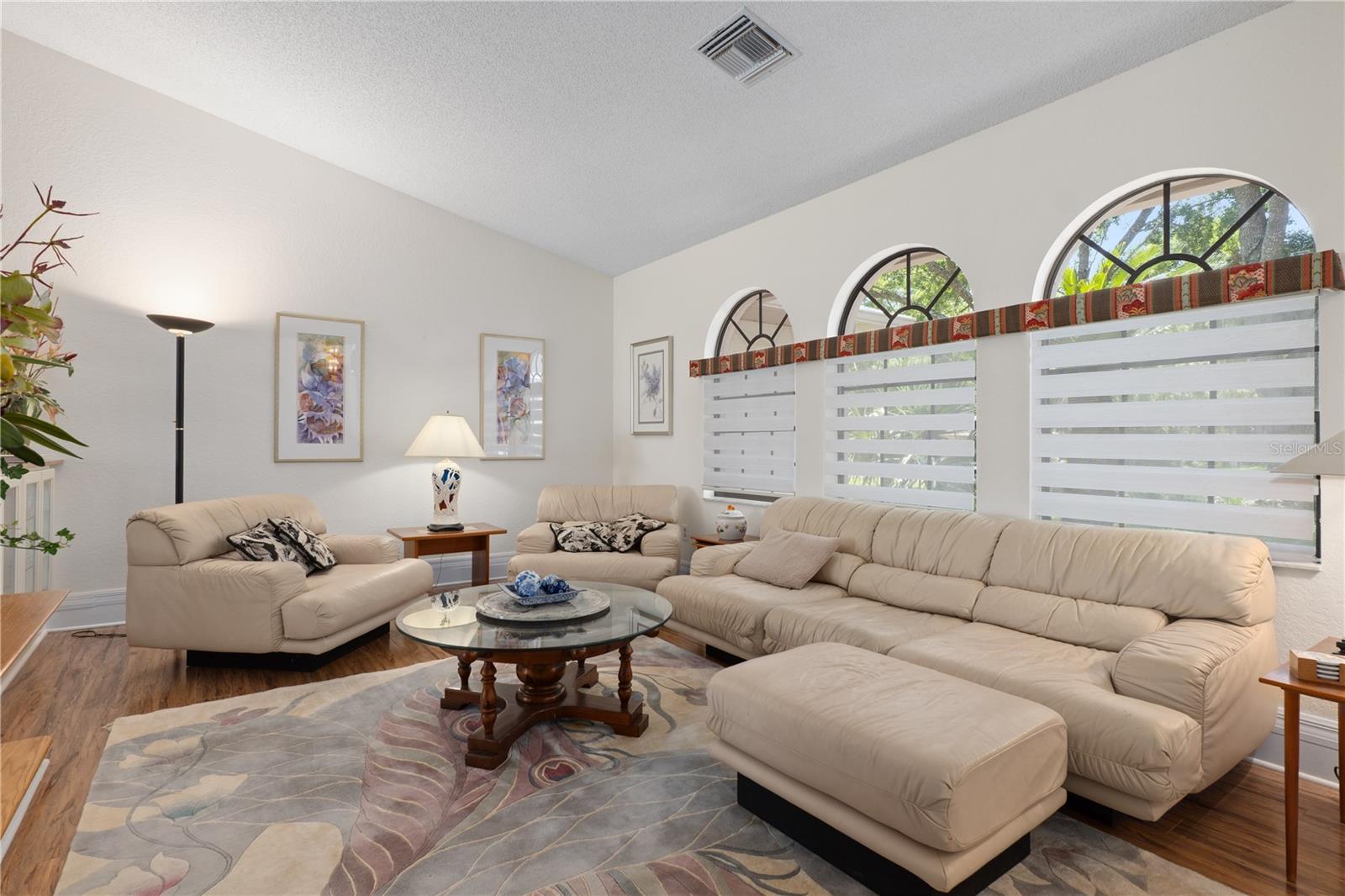 AUTUMN OAKS - Residential