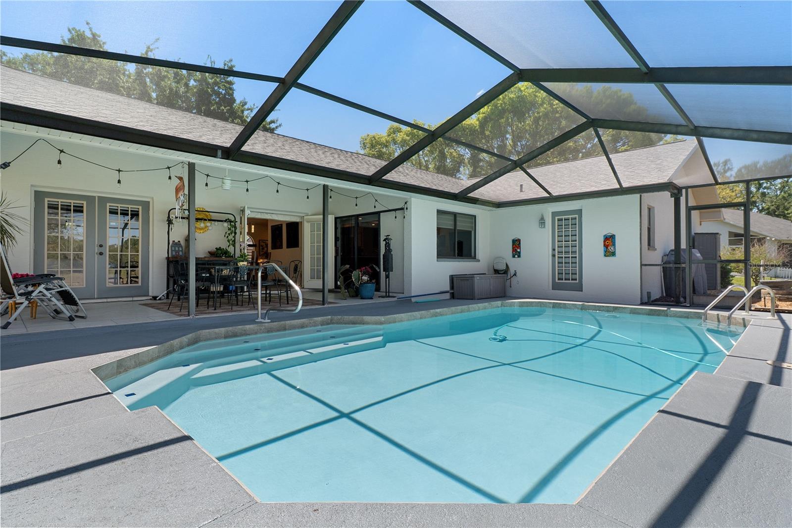 AUTUMN OAKS - Residential