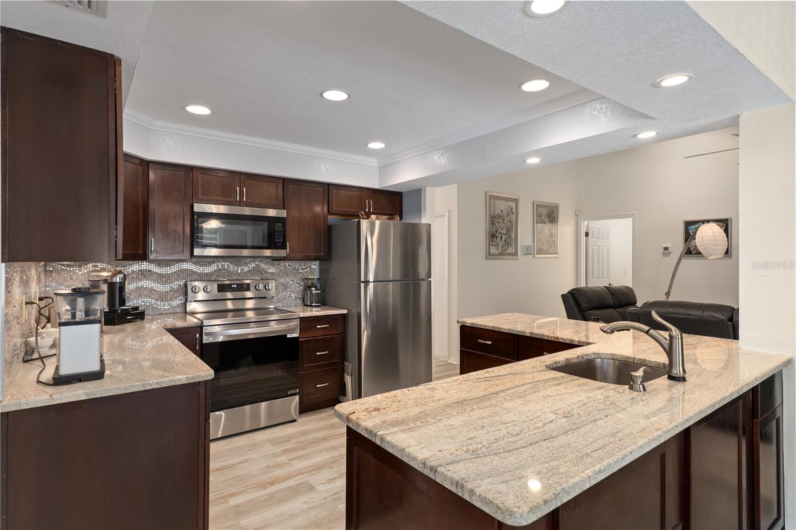 AUTUMN OAKS - Residential